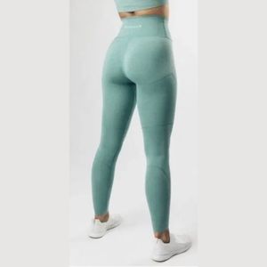 Alphalete Revival Leggings